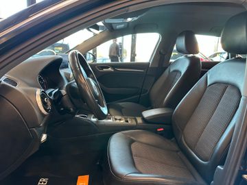 Audi A3 Sportback 30 TFSI design *2. Hand*Klima*Navi*
