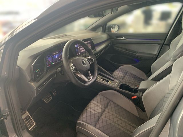 Fahrzeugabbildung Volkswagen Golf R-Line 1,5 l eTSI OPF 110 kW (150 PS) 7-Gan