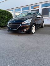 Peugeot 208 TÜV+ Service Neu+ Zahnriemen Neu - Peugeot 208: Sportwagen