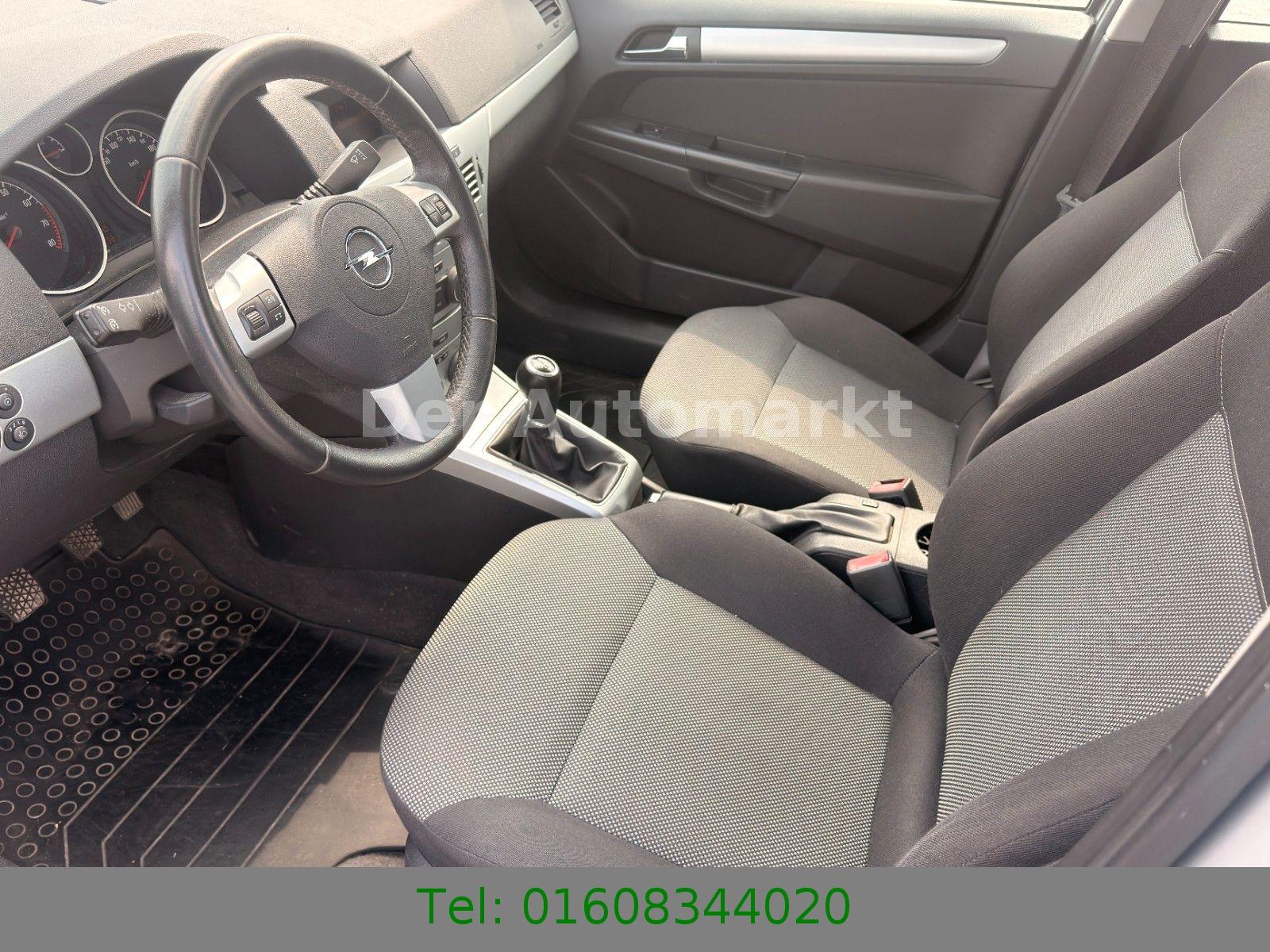 Opel Astra 2009 — photo 9