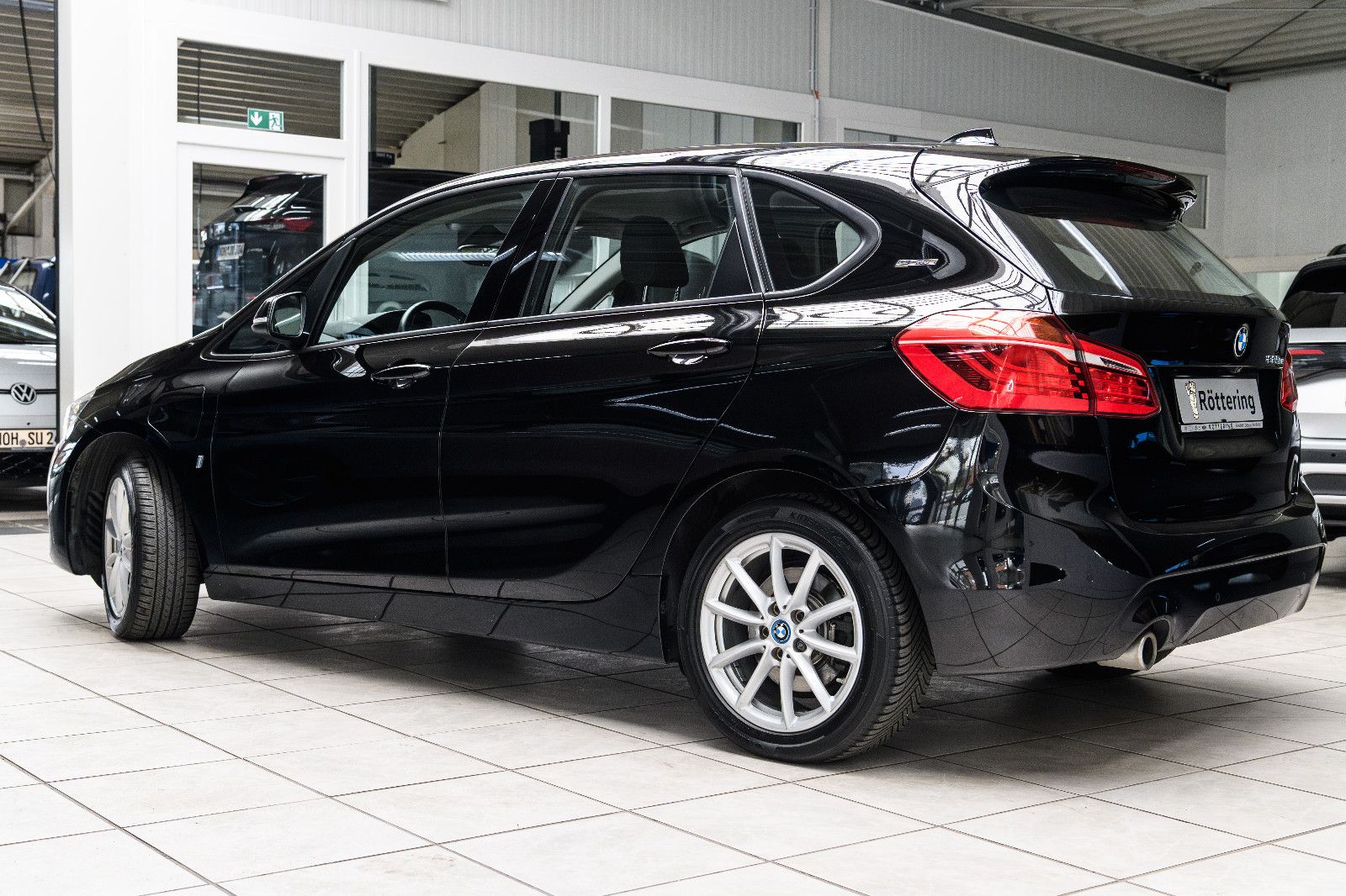 Fahrzeugabbildung BMW 2er Active Tourer 225 xe Advantage Kamera 165kw