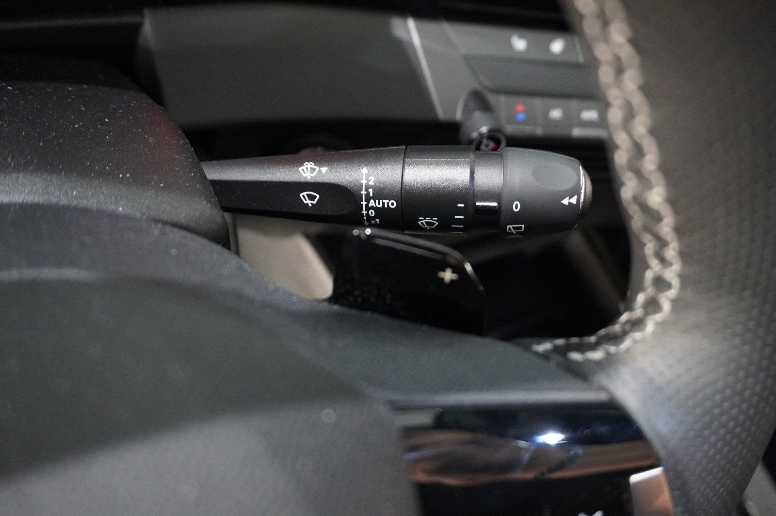 Fahrzeugabbildung Opel Astra L ST 1.2T EDITION AT-8 NAVI/LED/SPORT/DAB+