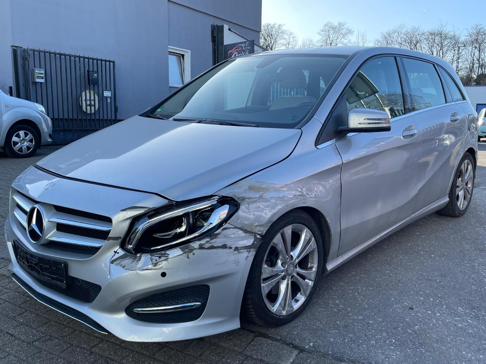 Mercedes-Benz B 200 Score+NAVI+KAMERA+MULTI+TEILLEDER+99TKM