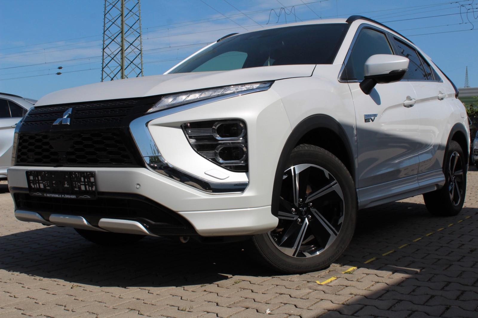 Mitsubishi Eclipse Cross 2.4 Plus Select Black 4WD Navi LED