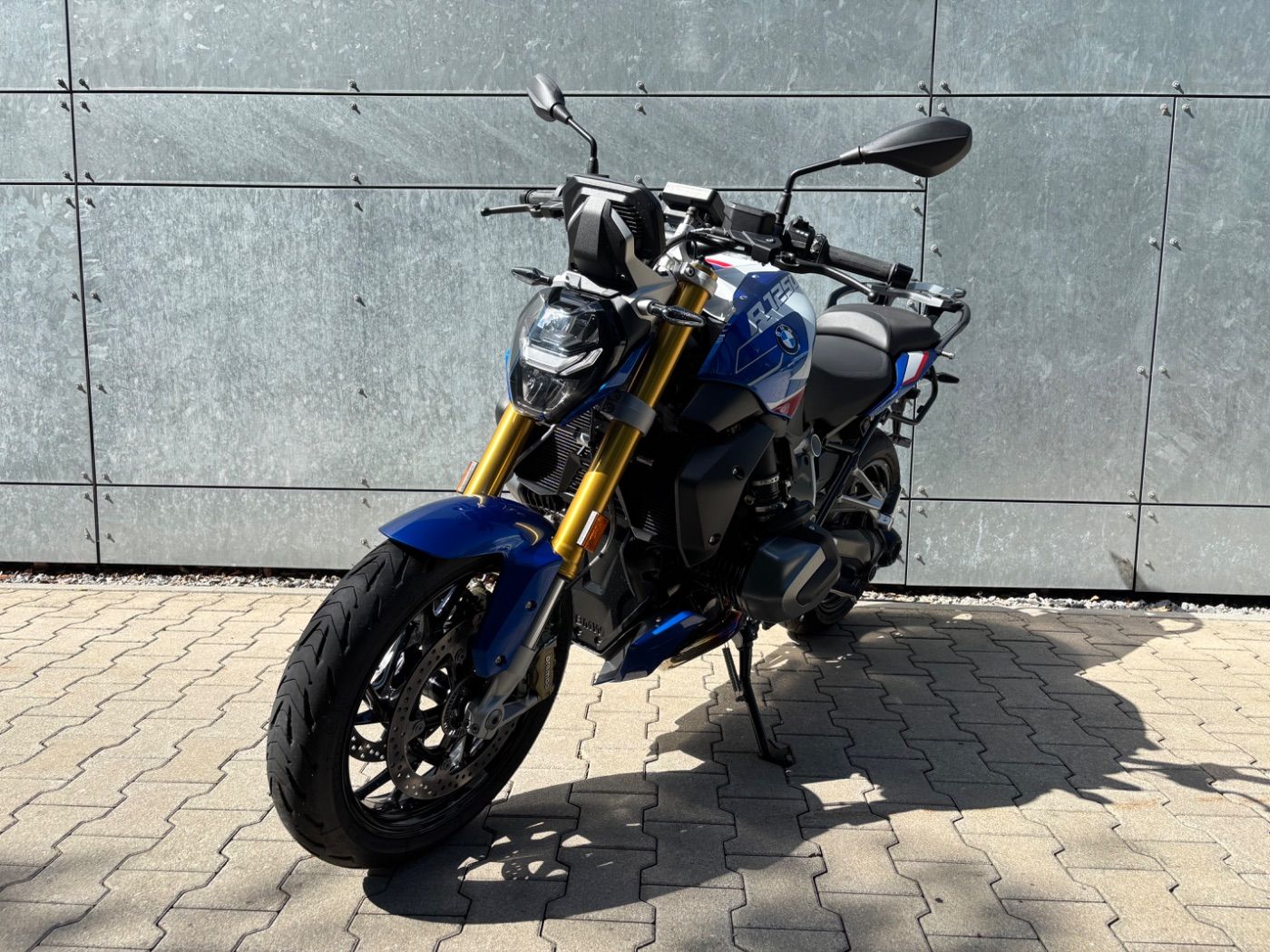 Fahrzeugabbildung BMW R 1250 R Style Sport 4 Pakete