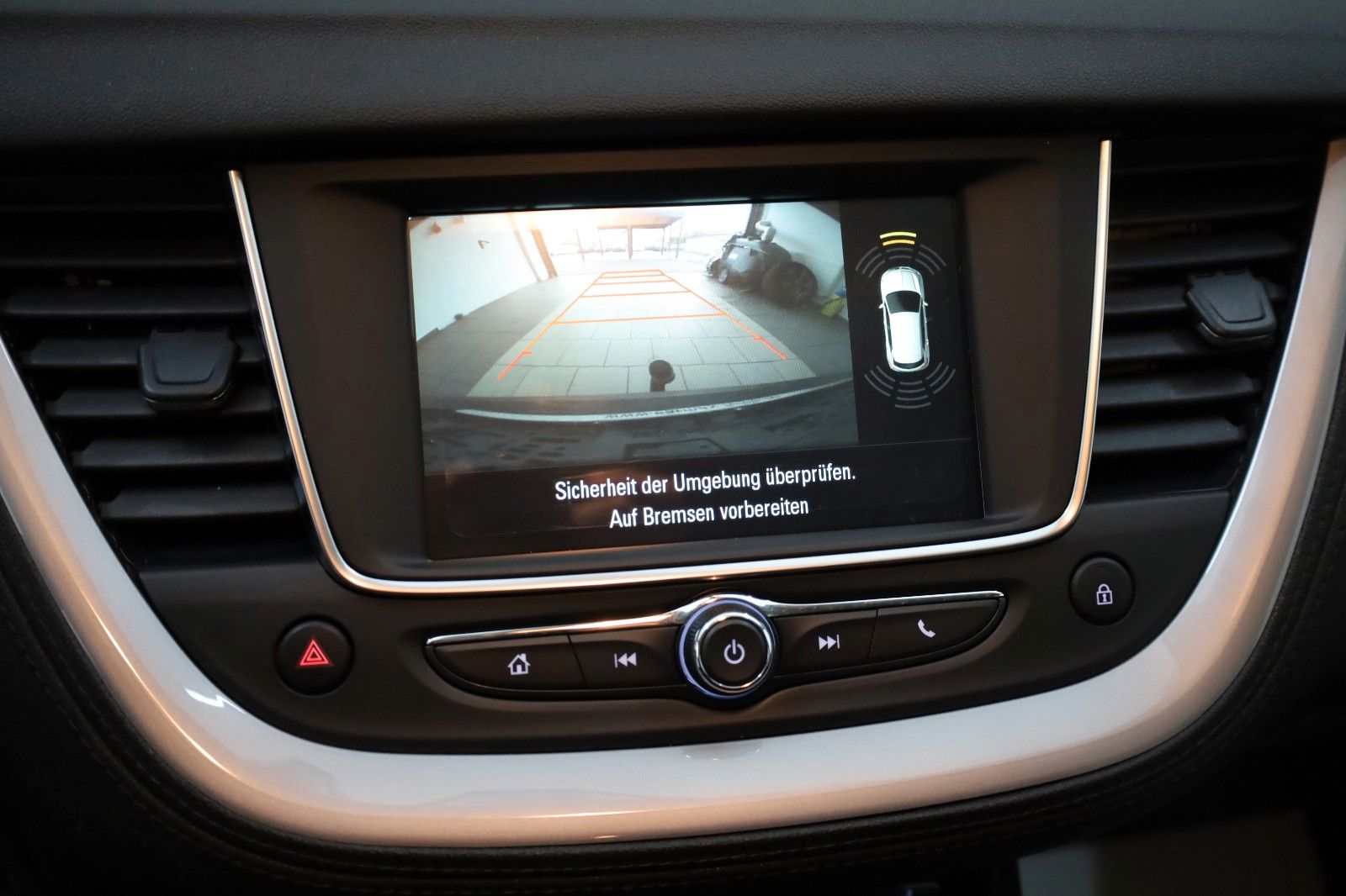 Fahrzeugabbildung Opel Grandland (X) Opel 2020 LED,Kamera,AHK,SR+WR