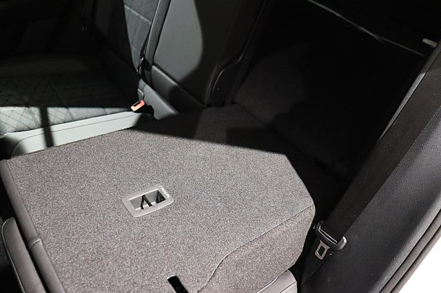 T-Roc R-Line 1.5 TSI DSG AHK ACC Ganzjahresreife