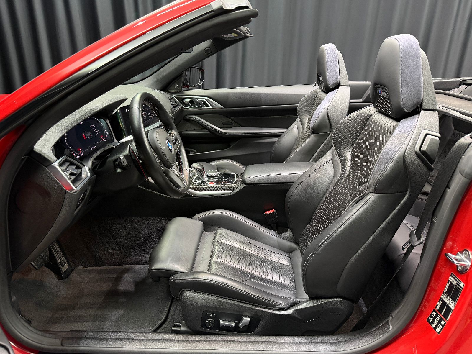 Fahrzeugabbildung BMW M4 Cabrio xDrive Competition|LASER|CARBON|HEAD-U