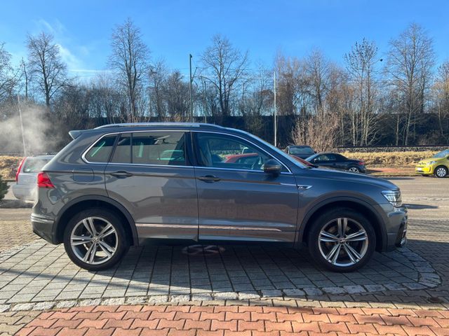 Tiguan 2.0TDI 4M DSG Highline R-LINE*NAVI*ASSIST