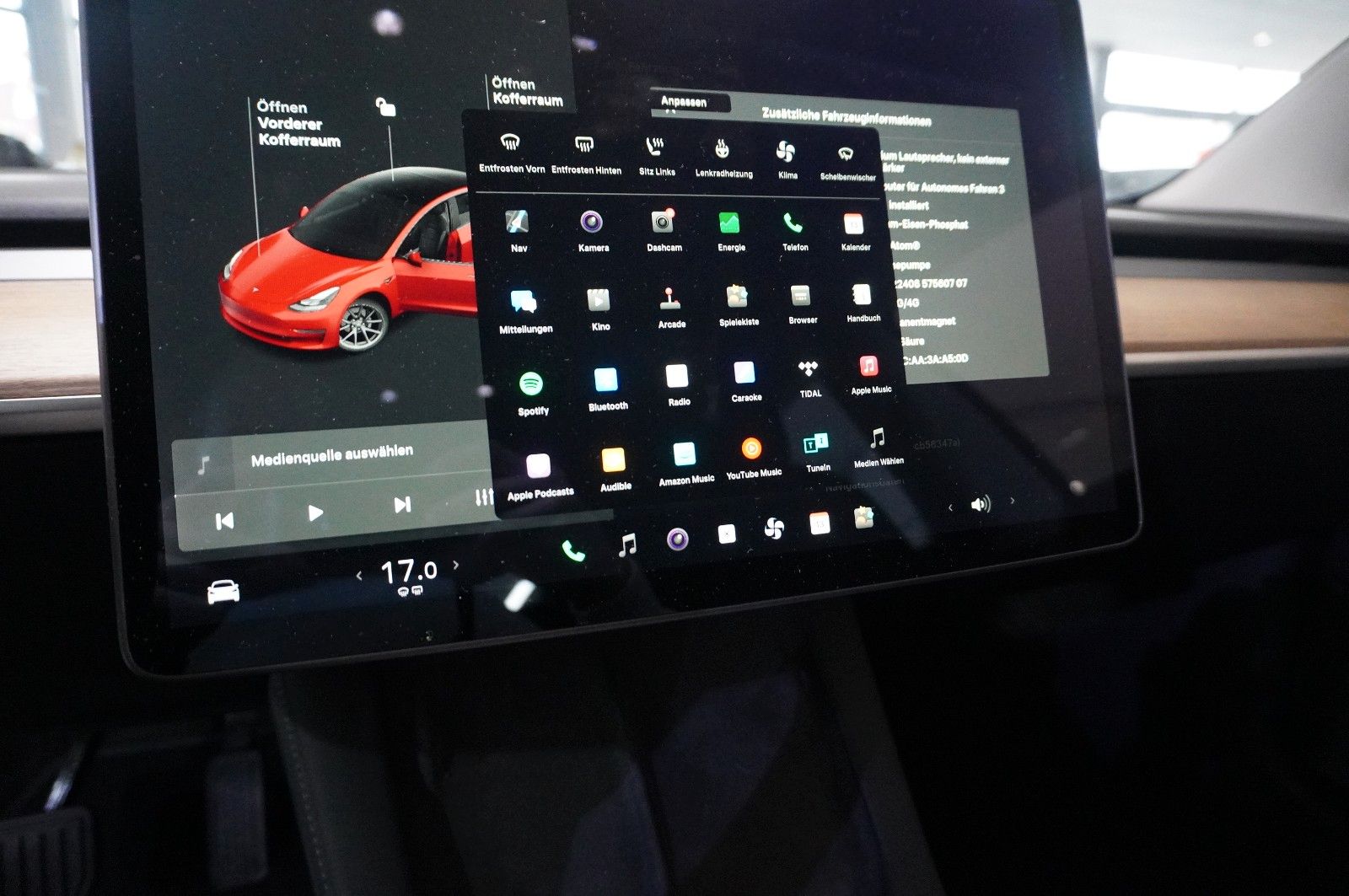 Fahrzeugabbildung Tesla Model 3 Standard Range Plus NAVI/KAMERA/DAB/PANO