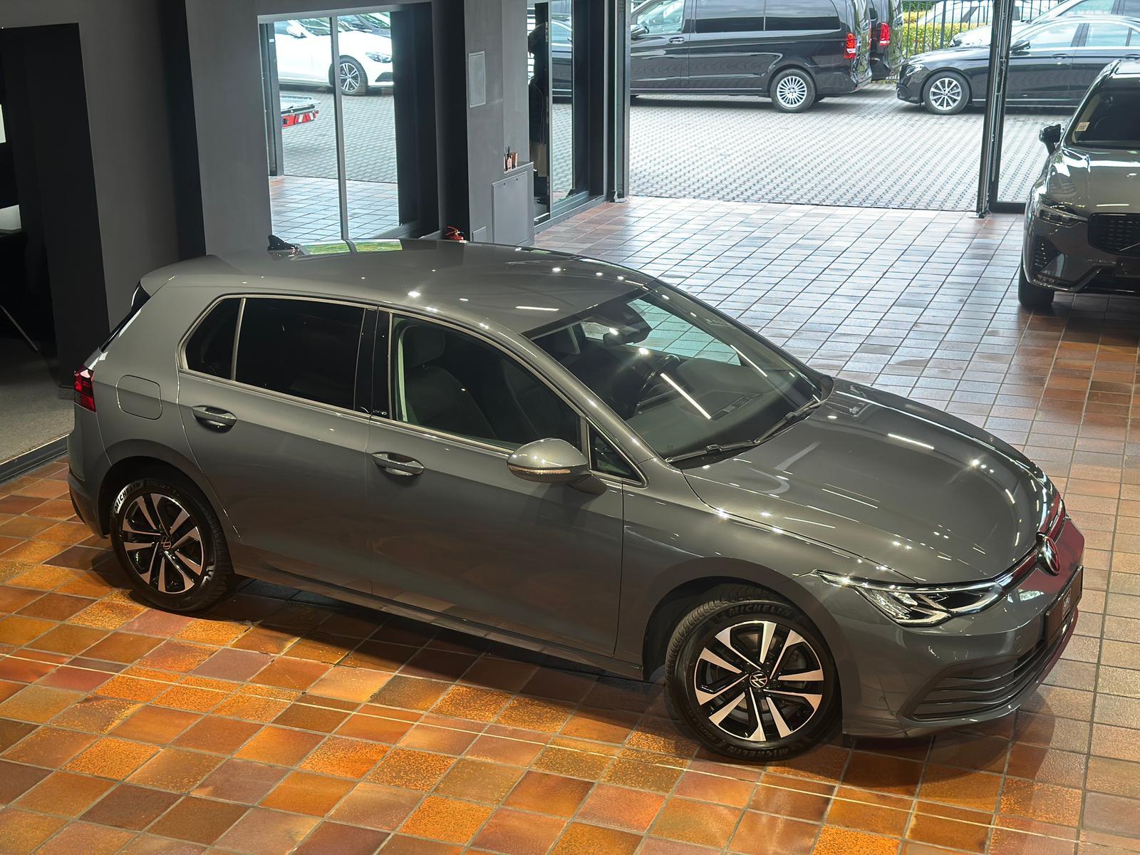 Volkswagen Golf 8 1.5TSI UNITED ACC AHK NAV 3Z-KLIMA AMBIEN, миниатюра 2