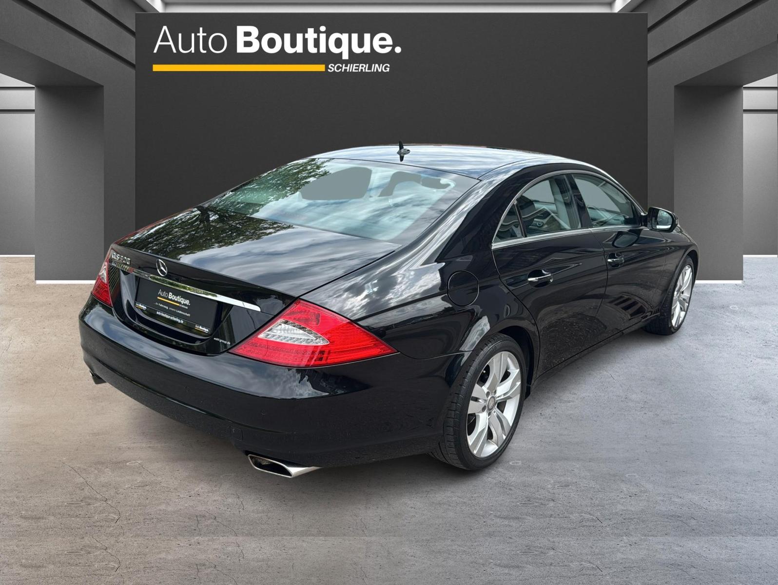 Mercedes-Benz CLS 300 7G-TRONIC /NAVI/LEDER/H&K SOUND/PANO