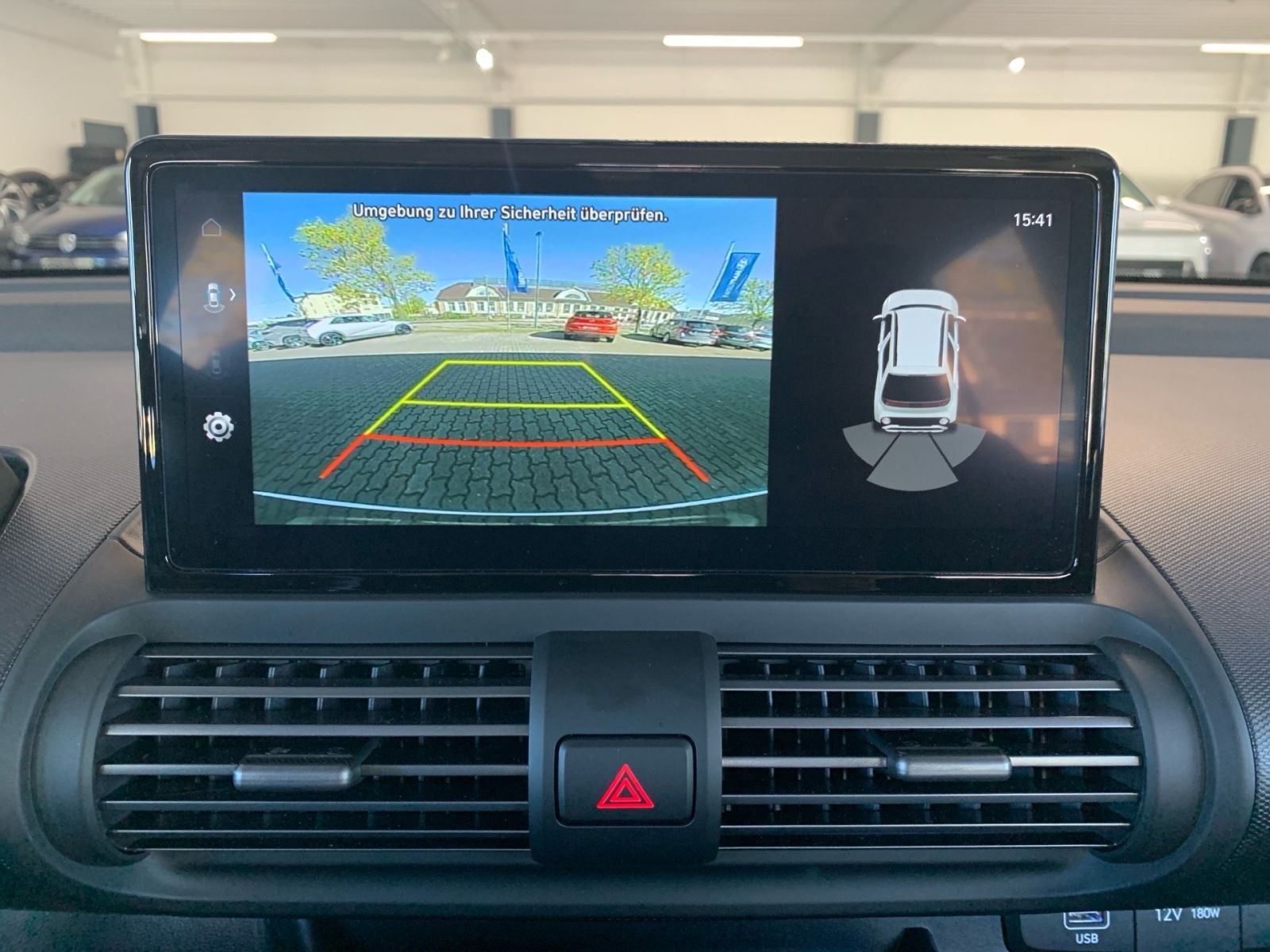 Fahrzeugabbildung Hyundai INSTER Select Elektro 49 kWh sofort verfügbar