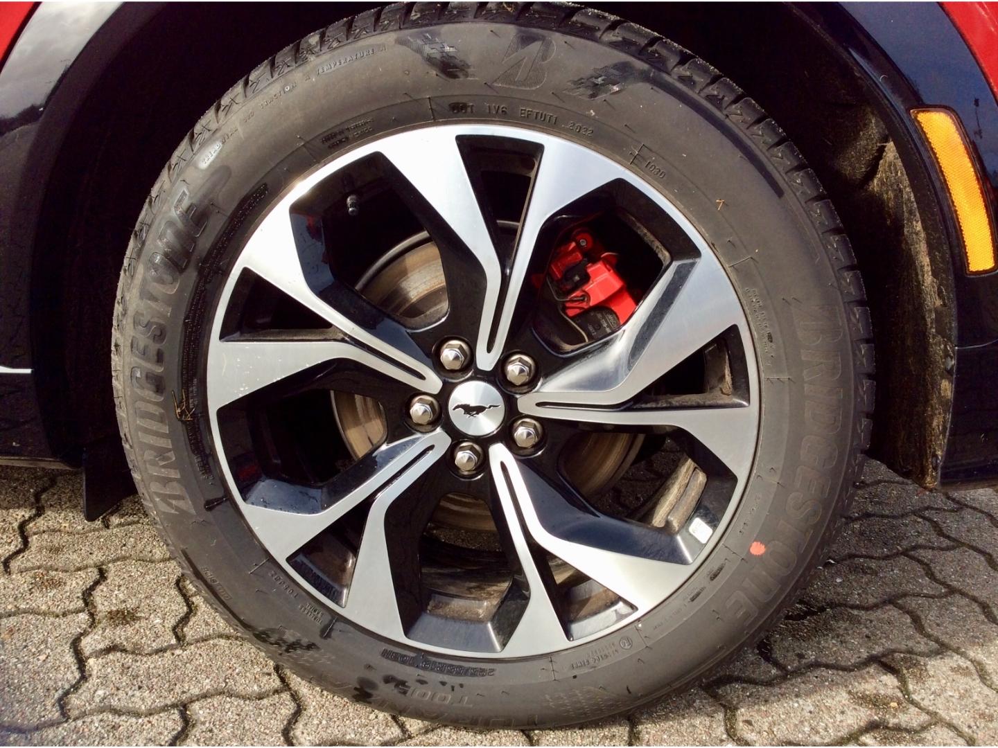 Ford Mustang MACH-E Mach-E AWD Allrad Navi B&O Automa
