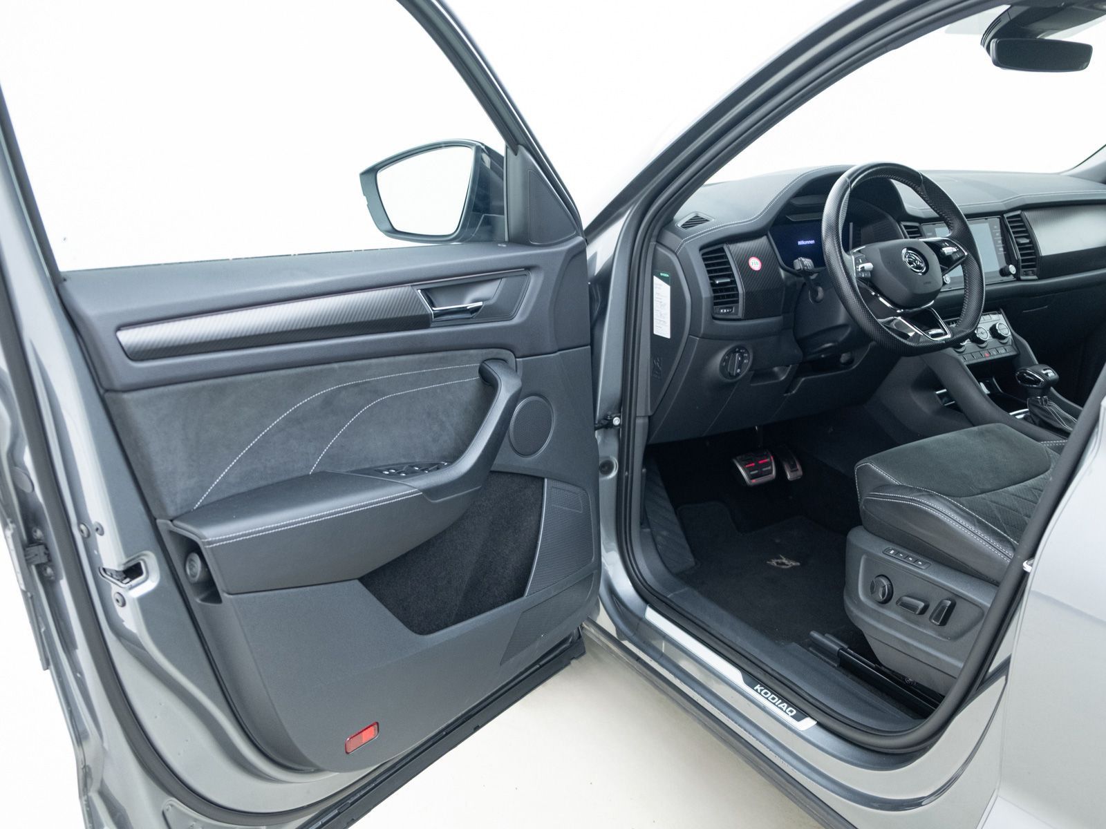 Skoda Kodiaq 2.0 TDI Sportline 4x4 DSG*RFK*AHK*NAV*APP foto 11