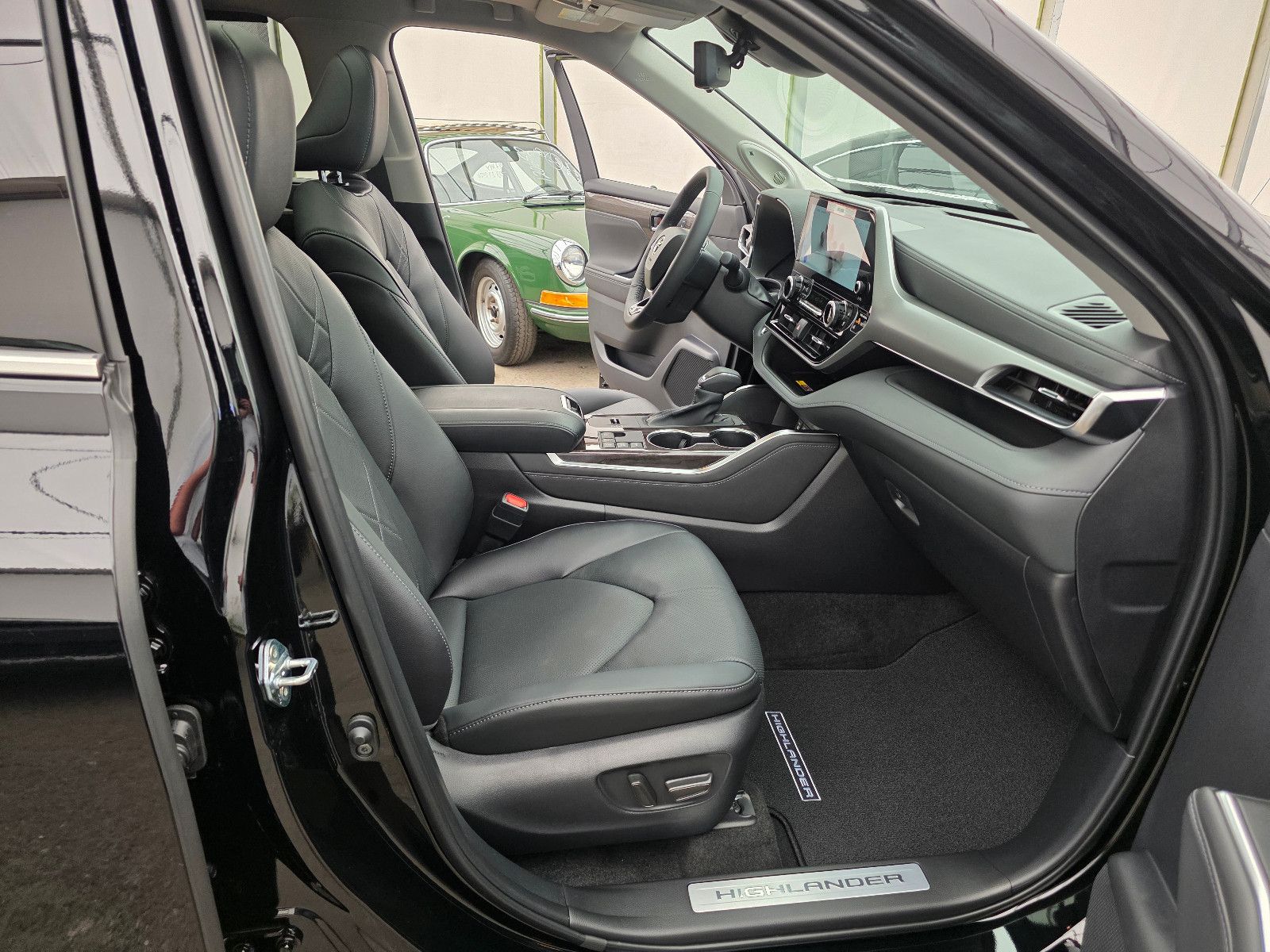 Fahrzeugabbildung Toyota Highlander Platinum T1: 59.000 EURO , Stock !!!