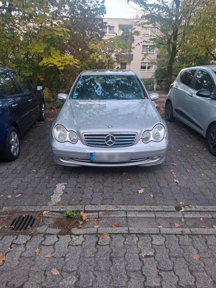 Mercedes-Benz C 220
