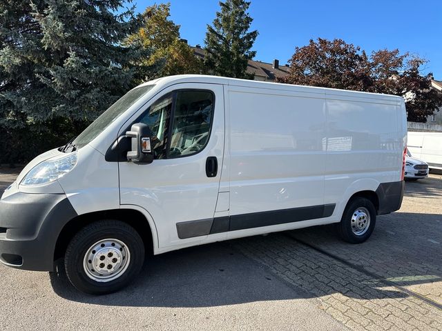 Peugeot Boxer Kastenwagen geschlossen Modell:L2H1  Klima