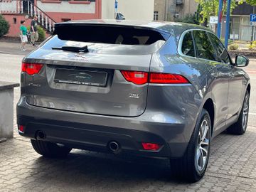 Jaguar F-Pace - 6