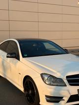 Mercedes-Benz Mercedes C250 Coupé Sport Edition - Mercedes-Benz C 250: Sport