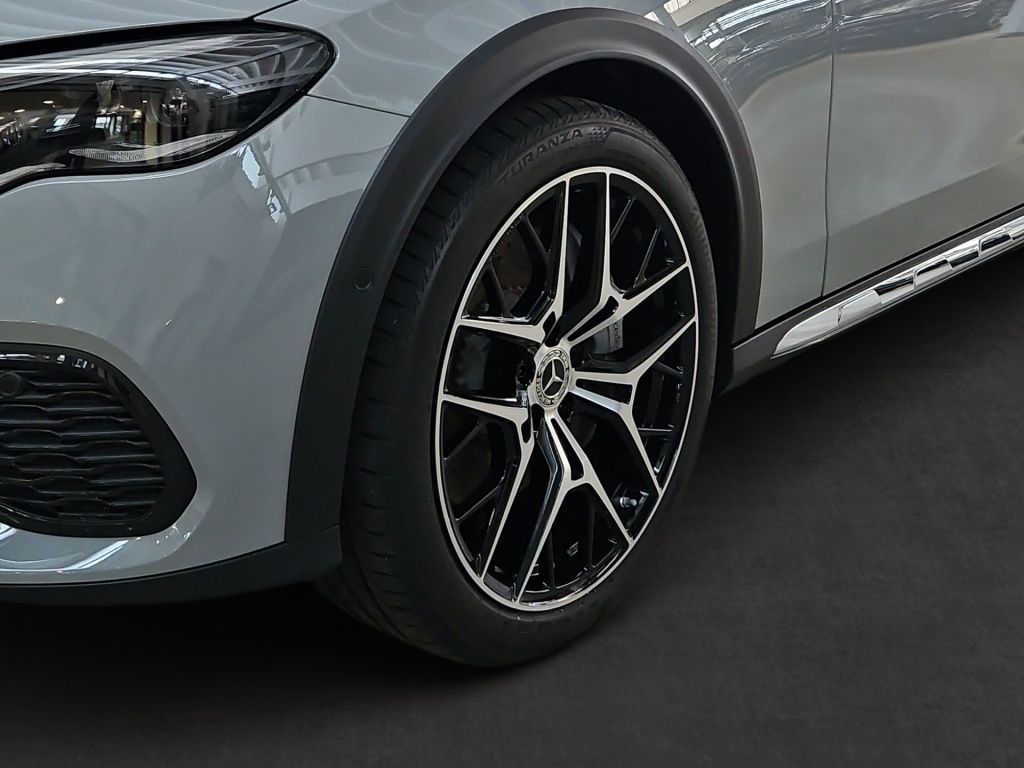 Fahrzeugabbildung Mercedes-Benz E 450 dT 4M All-Terrain AHK Massage Pano 360 HUD