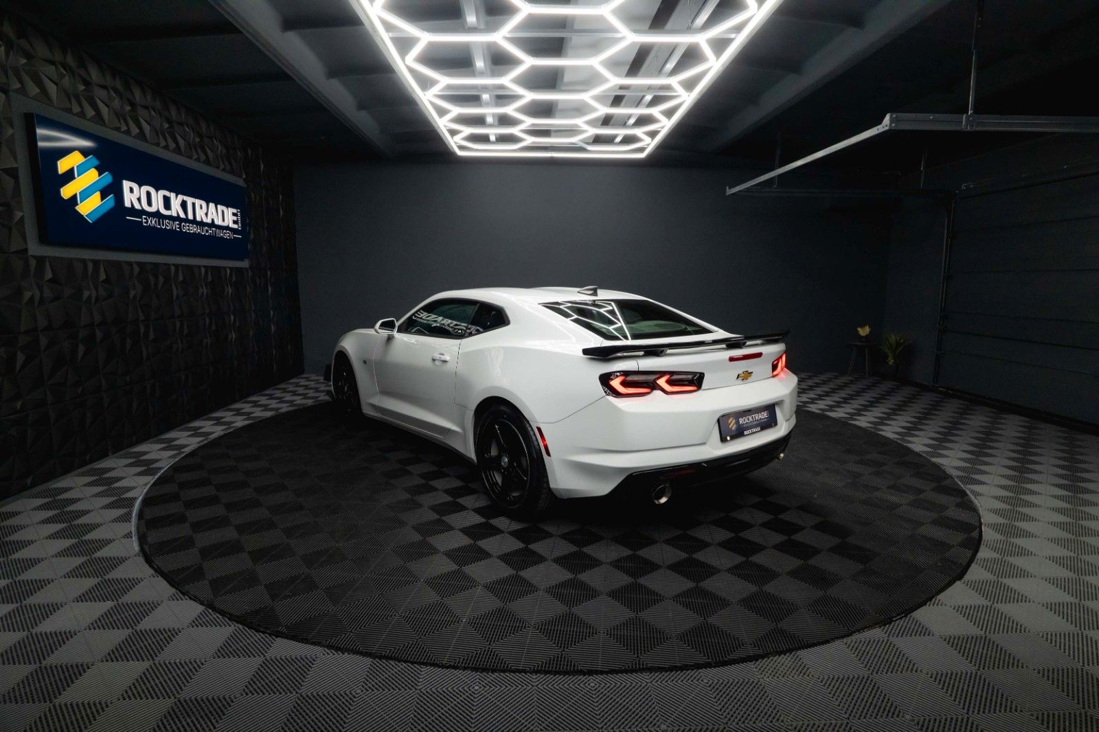 Fahrzeugabbildung Chevrolet Camaro 2.0 Turbo Coupe ZL1 Package *CarPlay*LED*