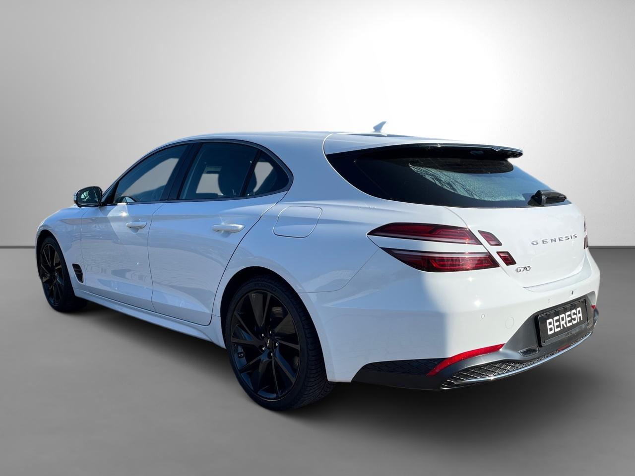Genesis G70 Shooting Brake 2.2 D Sport RWD Sitzklima LED