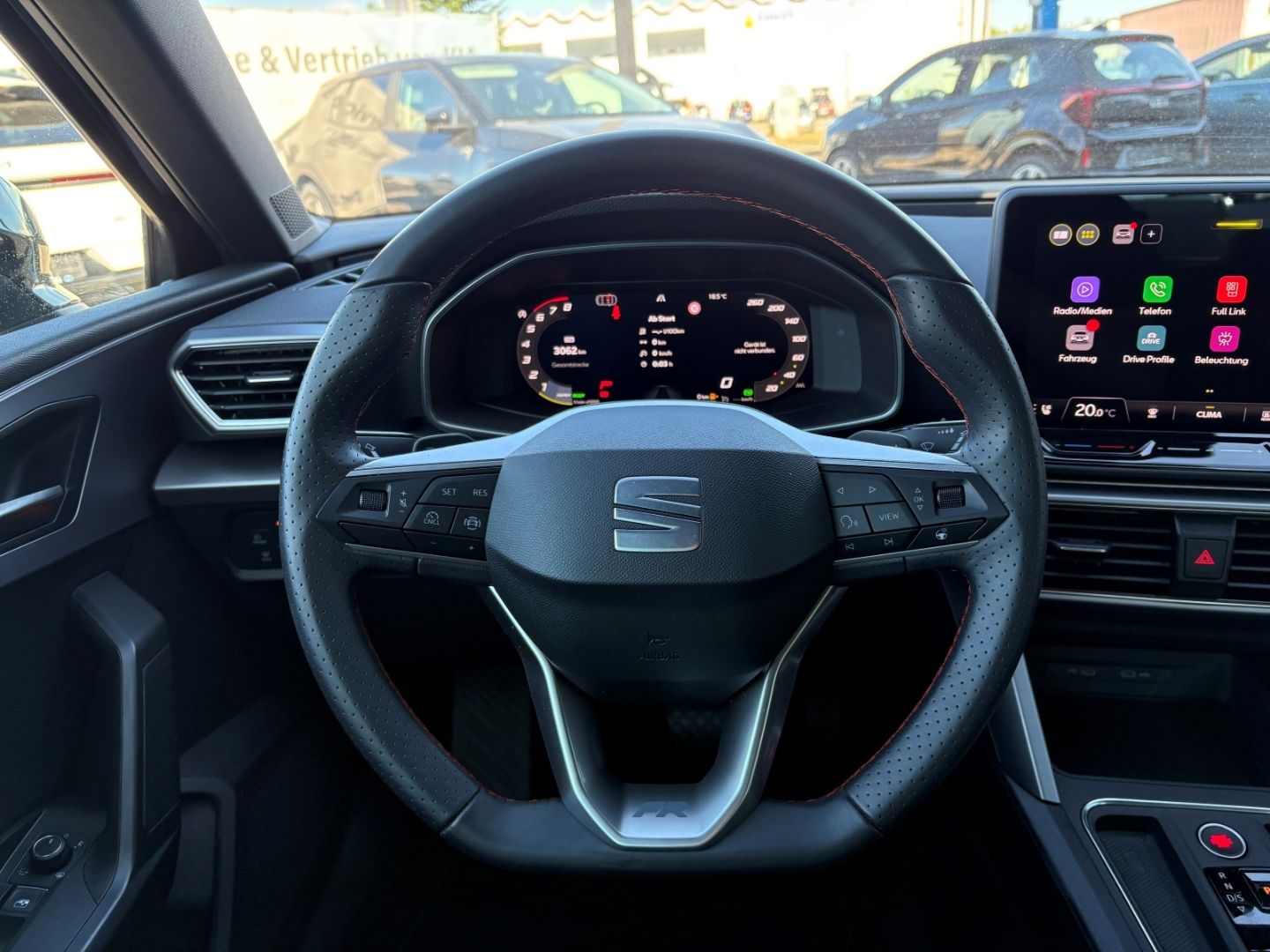 Fahrzeugabbildung SEAT Leon 1.5 FR Black Edition SpurhalteASS Kamera PD