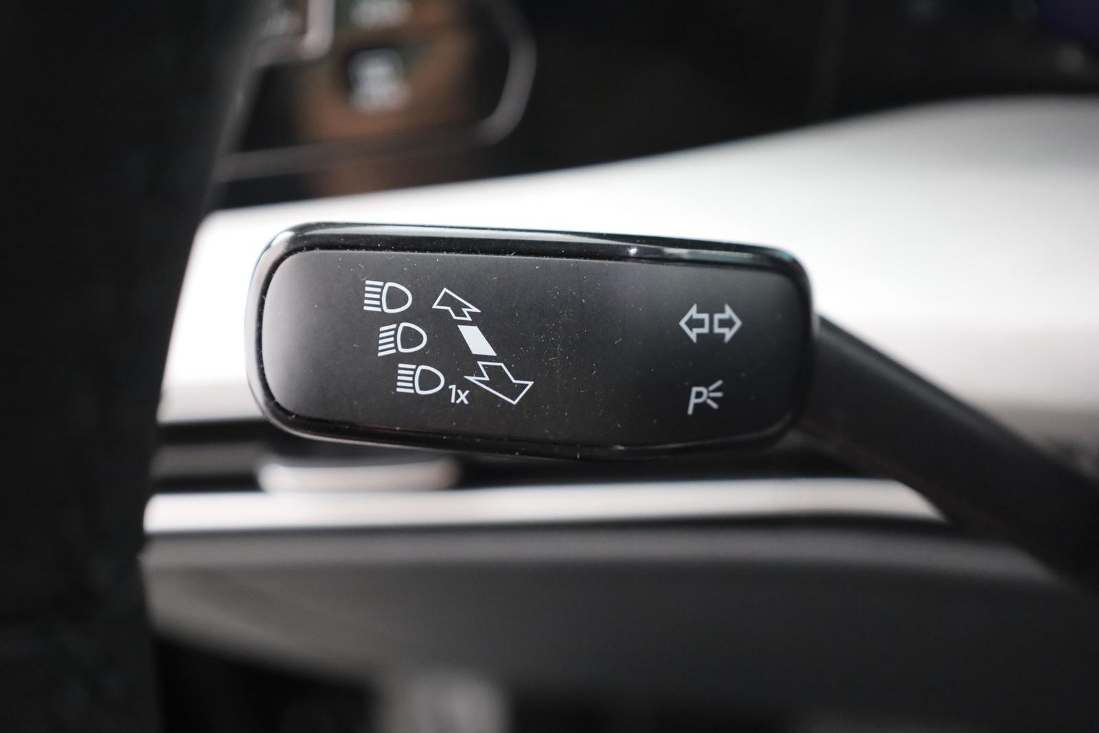 Volkswagen Golf VIII 1.5 eTSI DSG Life LED Virtual Cockpit, миниатюра 18