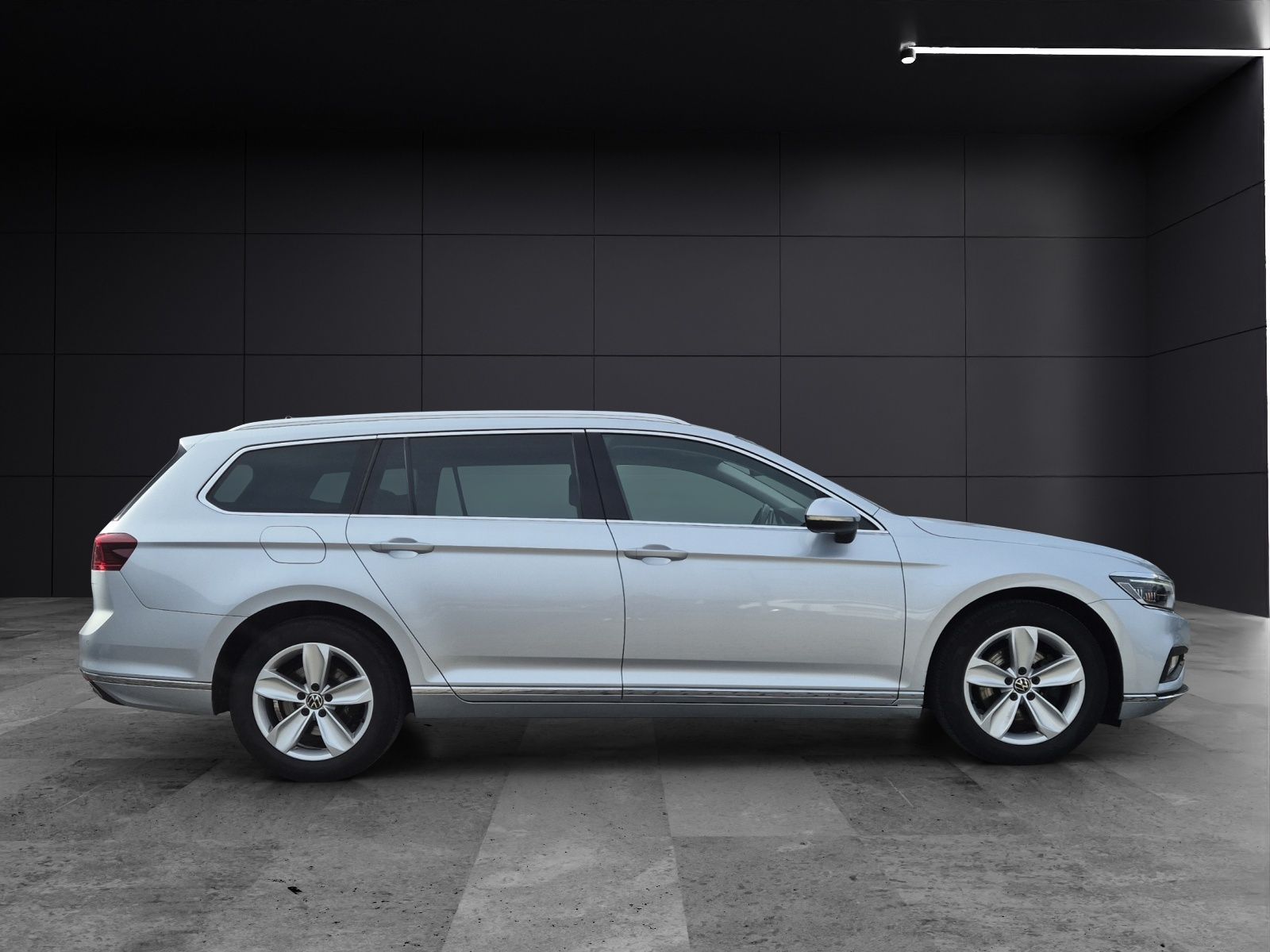 Fahrzeugabbildung Volkswagen Passat Variant TDI Elegance DSG 4M Matrix Navi A