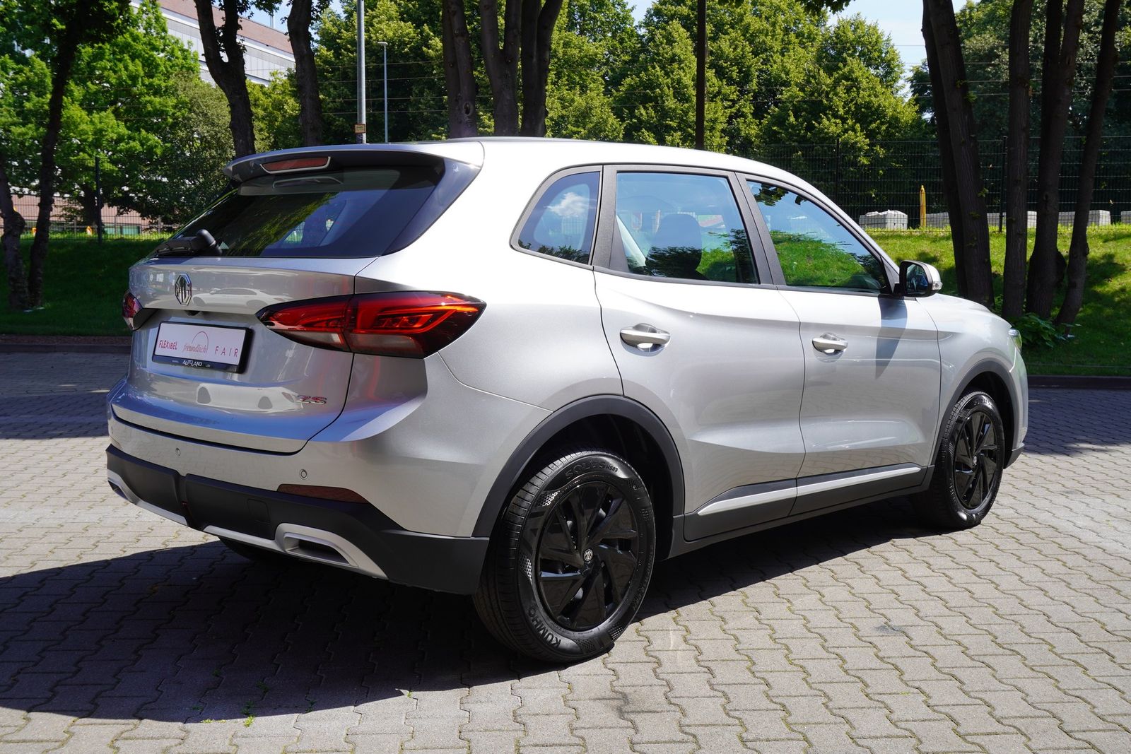 MG ZS