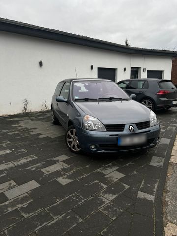 Renault Clio Mit tüv