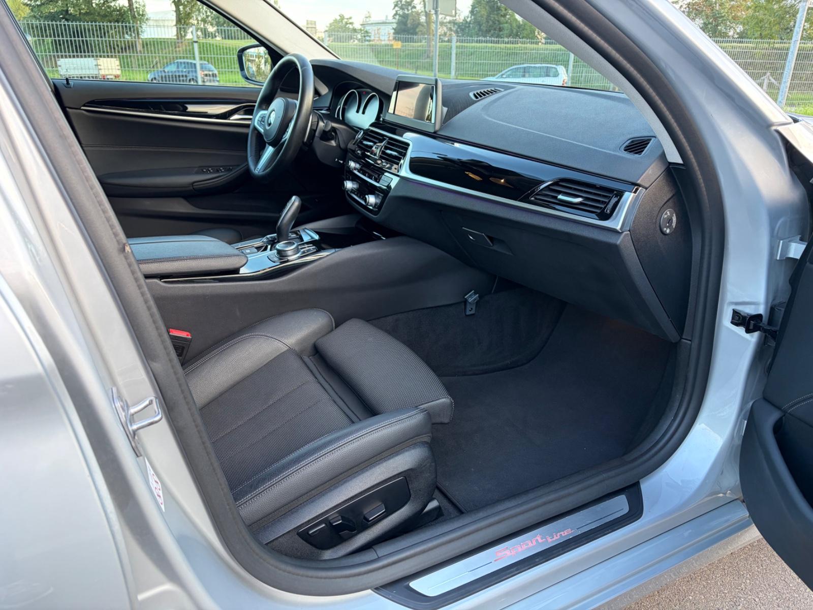 BMW 520 i M SPORT LINE LIMOSINE*NAVI*LED*20 ZOLL*
