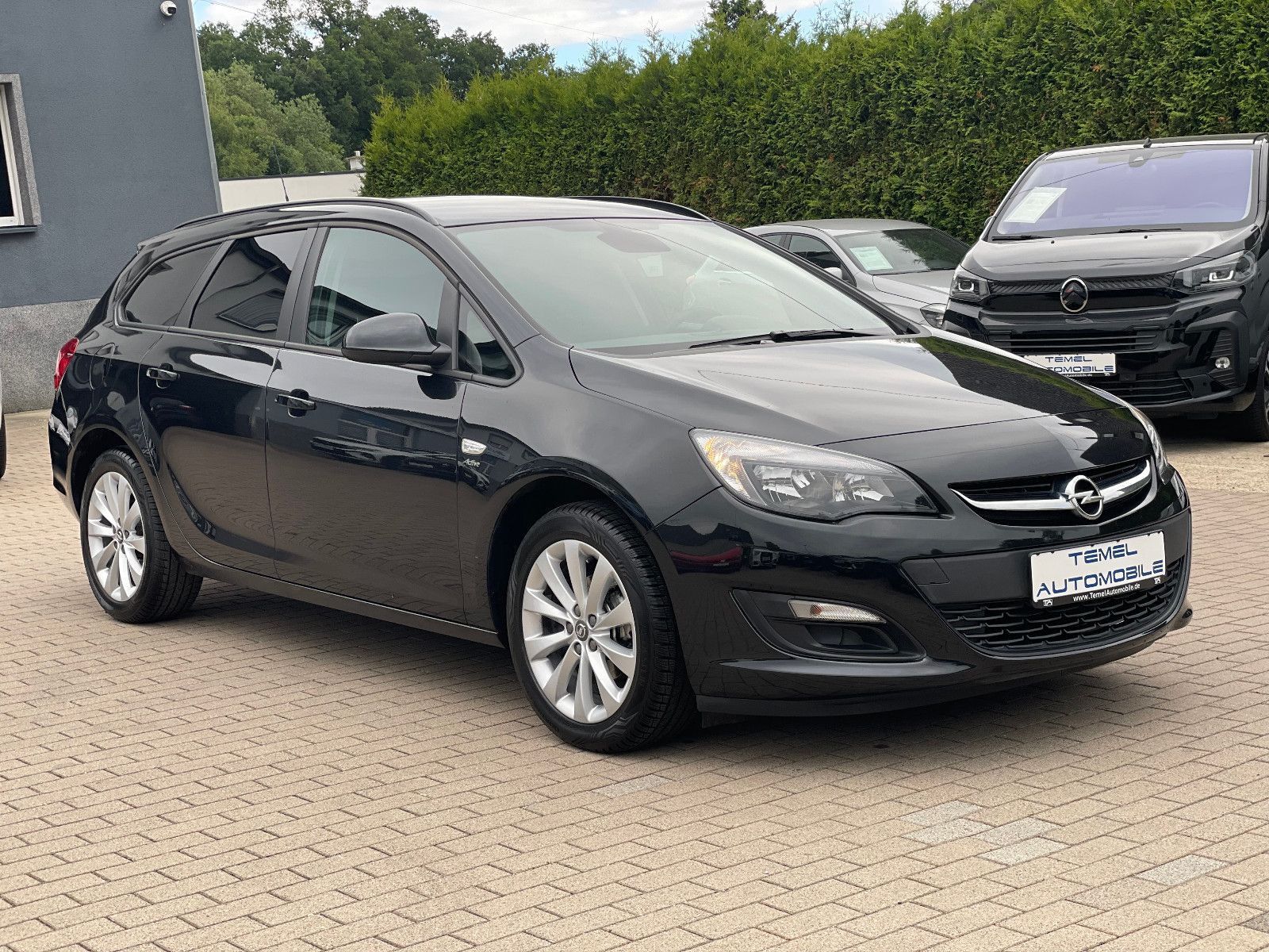 OPEL Astra, 2013, Benzin, 101 PS
