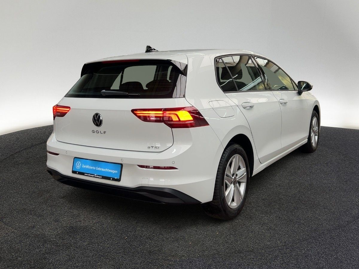Volkswagen Golf VIII 1.5 eTSI Life DSG Rear View App-Connec foto 5