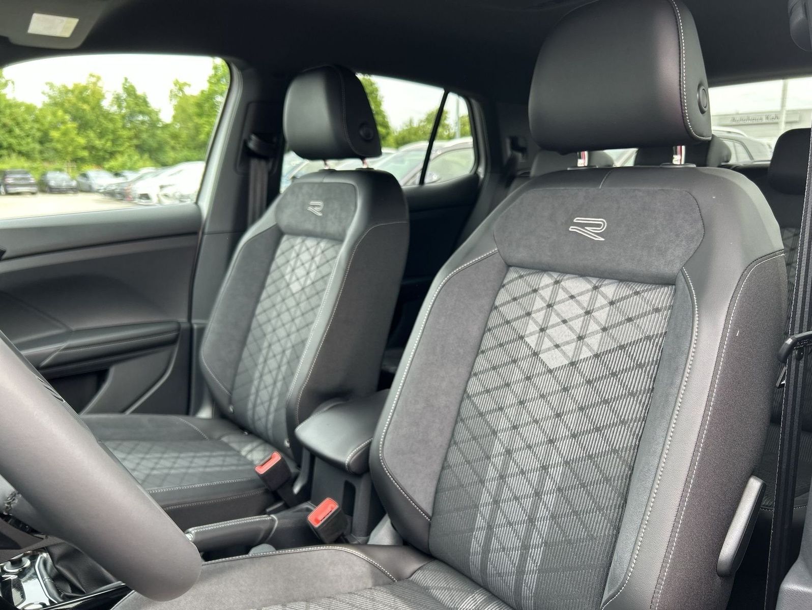 Volkswagen T-Cross - Bild 7
