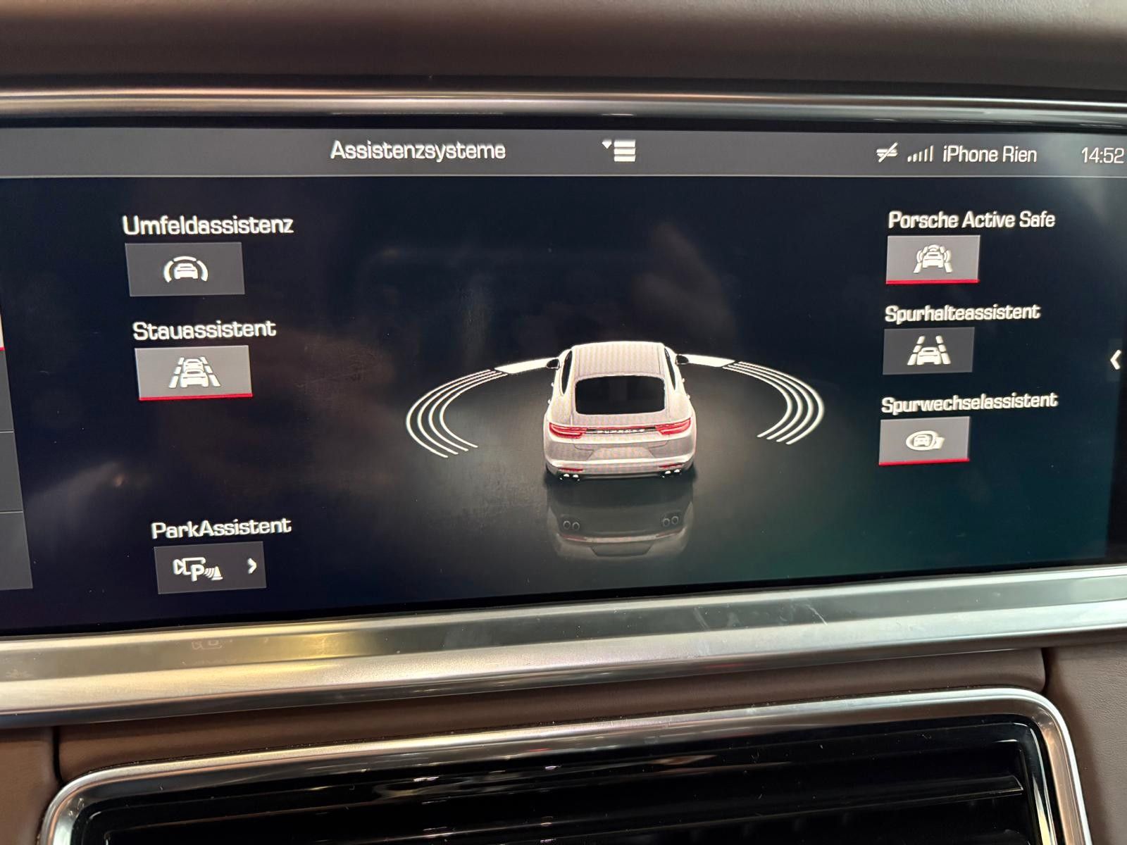 Fahrzeugabbildung Porsche Panamera Turbo S E-Hybrid Executive