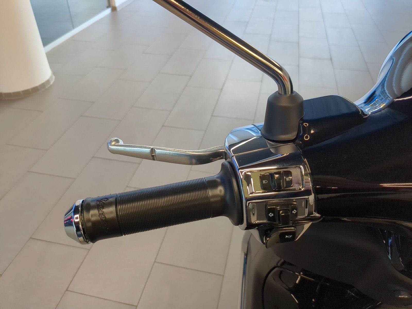 Fahrzeugabbildung Vespa PRIMAVERA 125 NERO CONVINTO