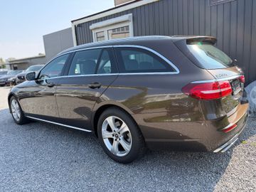 Mercedes E 200 - 2