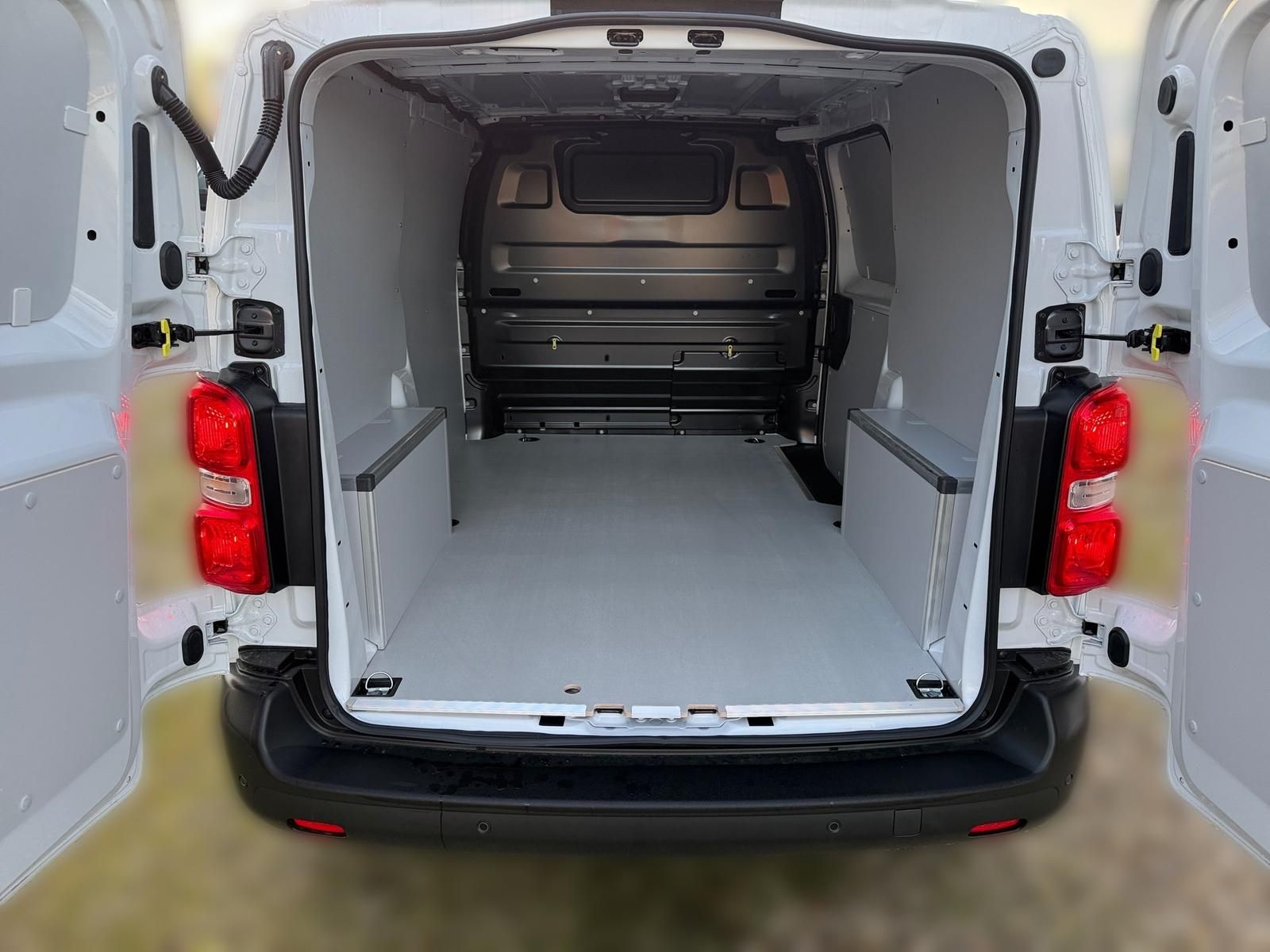 Fahrzeugabbildung Fiat E-Scudo L2 Kastenwagen 100kw