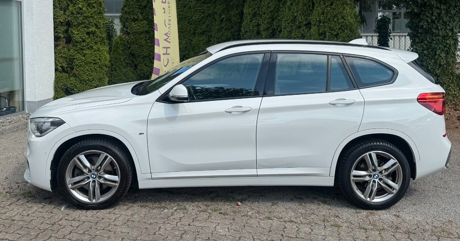 X1 xDrive 20d M-Sport*Automatik*Navi*LED*AHK*