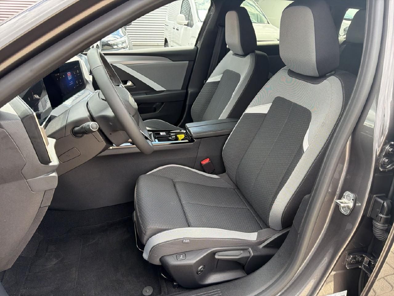 Fahrzeugabbildung Opel Astra L Sports Tourer Edition