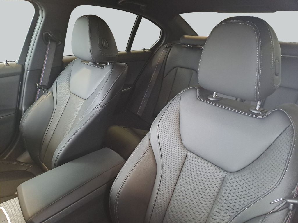 BMW 330 - Bild 12