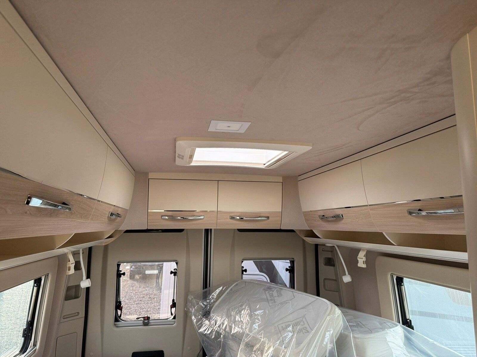 Fahrzeugabbildung Eura Mobil Van V 635 EB Automatik, Klimaauto., Solar, RFK