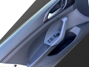 Volkswagen T-CROSS TSI 1.0 KAMERA CARPLAY SHZ