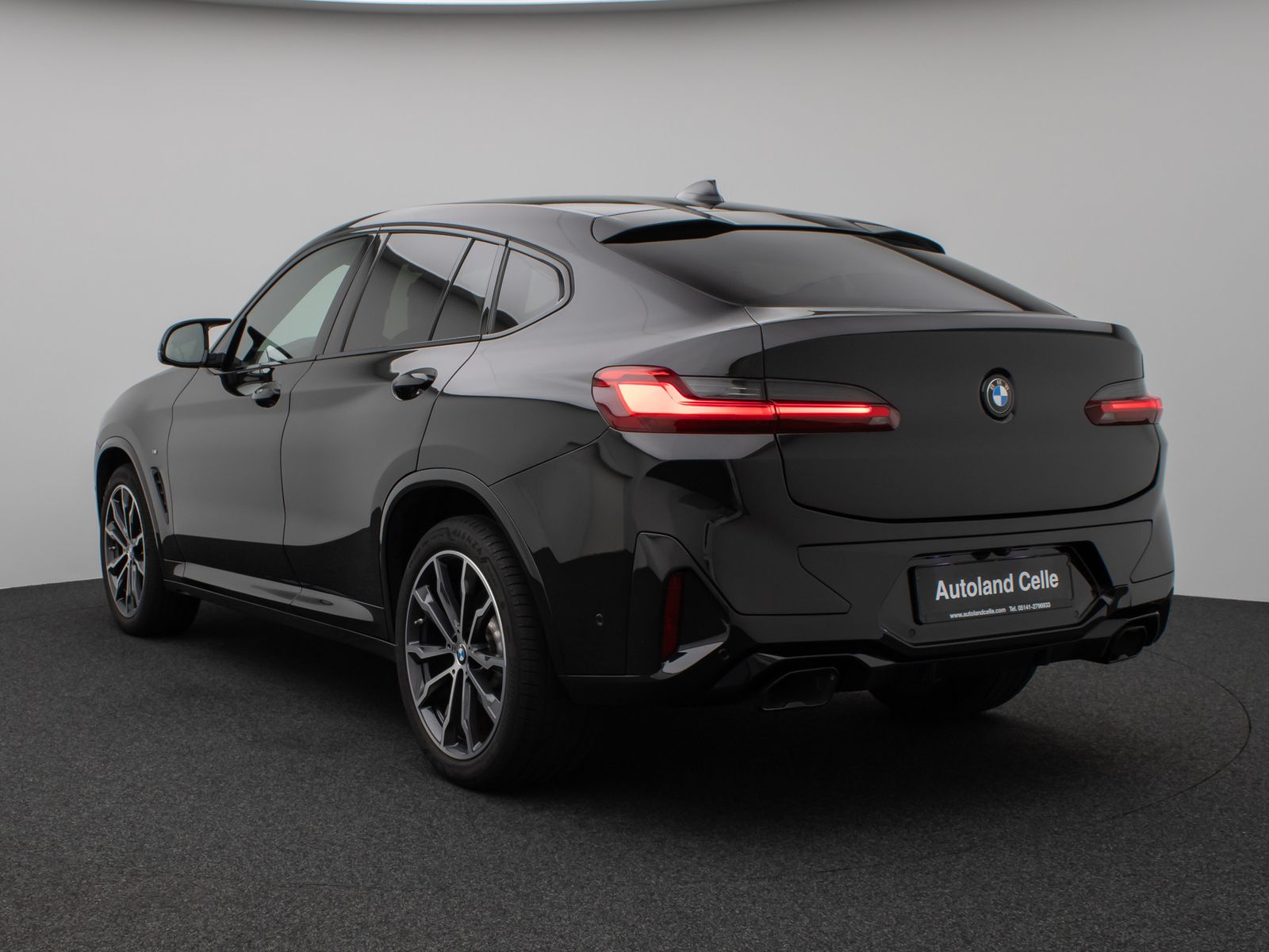 Fahrzeugabbildung BMW X4 M40i Kamera Laser HUD DAB HiFi Komfort 20Zoll