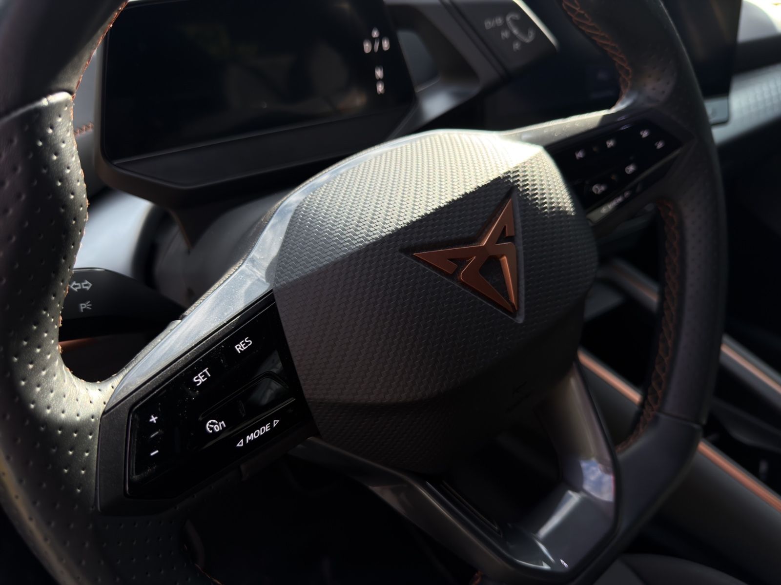 Fahrzeugabbildung CUPRA Born/Apple/PDC/Sportsitze/Ambiente/LED/Navi