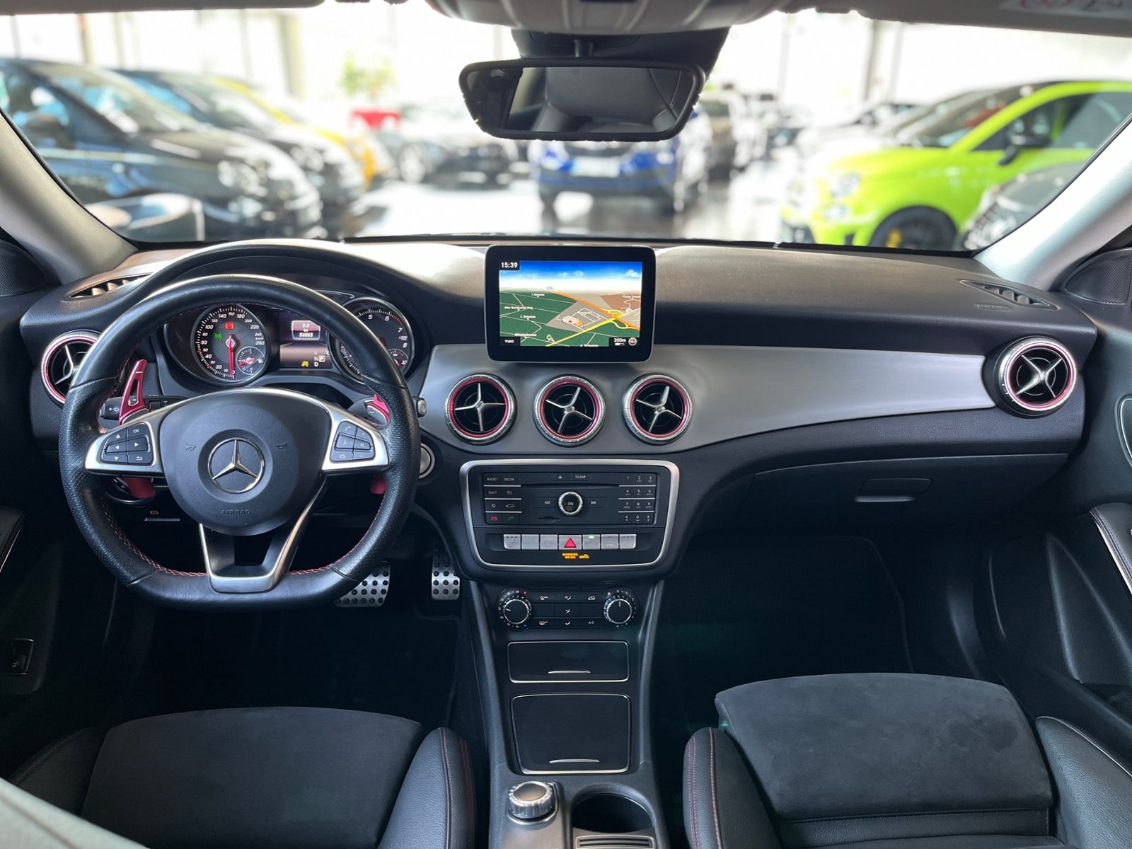 Fahrzeugabbildung Mercedes-Benz CLA 250 Shooting Brake AMG Line ACC LED