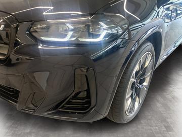 صورة 8 لـ 2023 BMW IX3