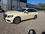 Mercedes-Benz E 200 d T Autom. - Mercedes-Benz mit Diesel-Antrieb: Beige, Luftfederung, Kombi